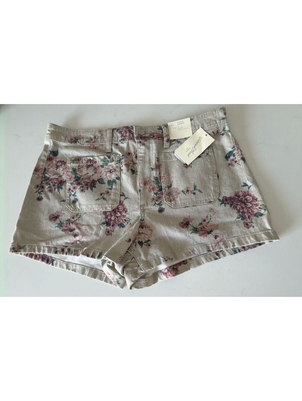 Universal Thread Gray Pink Floral Shorts Women Size 16